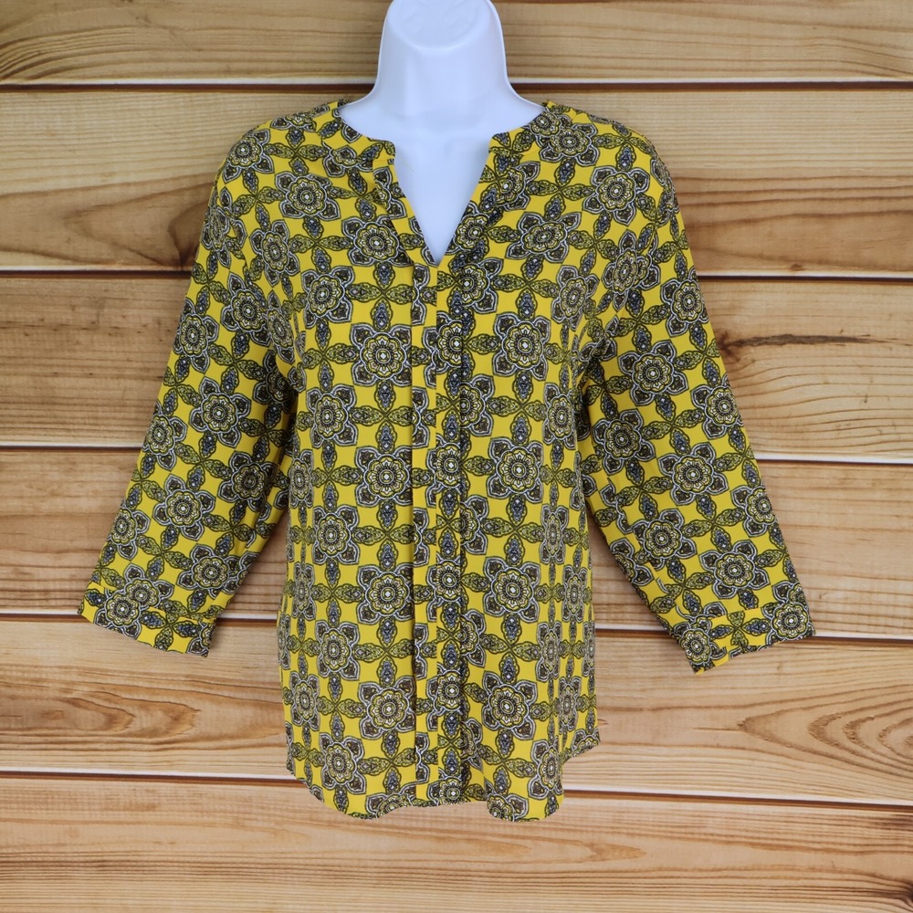 Dana Buchman Blouse Womens Sz L Yellow Floral 100% Polyester 3/4 Sleeves V-Neck